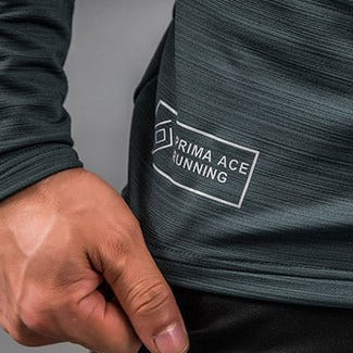 Veste à manches longues et col zippé