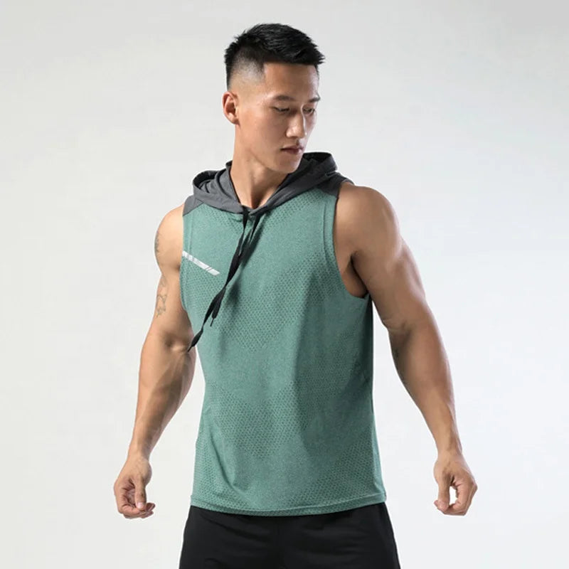 Débardeur de sport à capuche