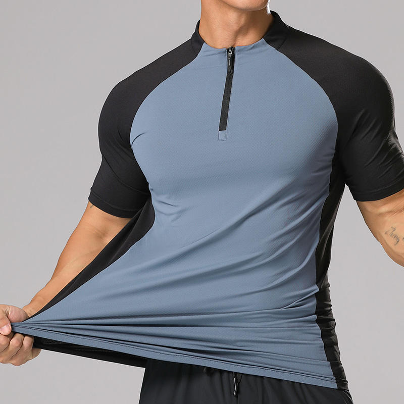 T-shirt à col zippé